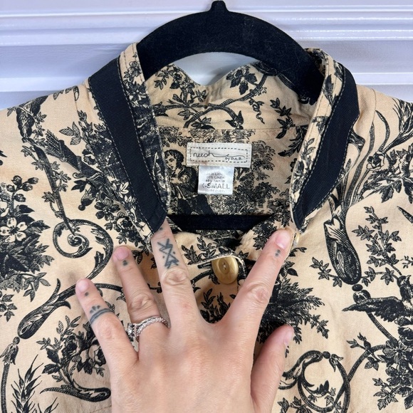 Neesh by D.A.R Floral Jacket - Picture 7 of 9